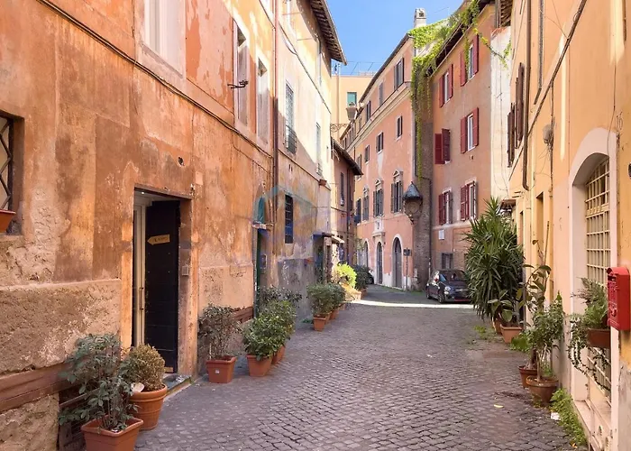 Apartamento Cozy, Sunny In The Heart Of Trastevere *